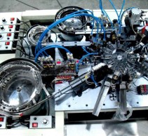 自動(dòng)組裝機(jī)